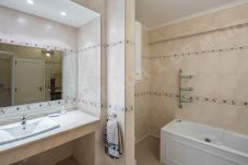 Apartamento em Luz - Rua 1º de Maio