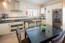 Apartamento em Luz - Rua 1º de Maio