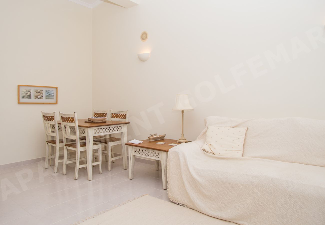 Apartamento em Carvoeiro - Vila Golfemar