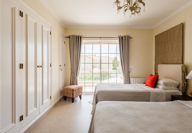 Villa em Quinta do Lago - Casa Lago - Varandas do Lago Villa em Quinta do Lago - Casa Lago - Varandas do Lago