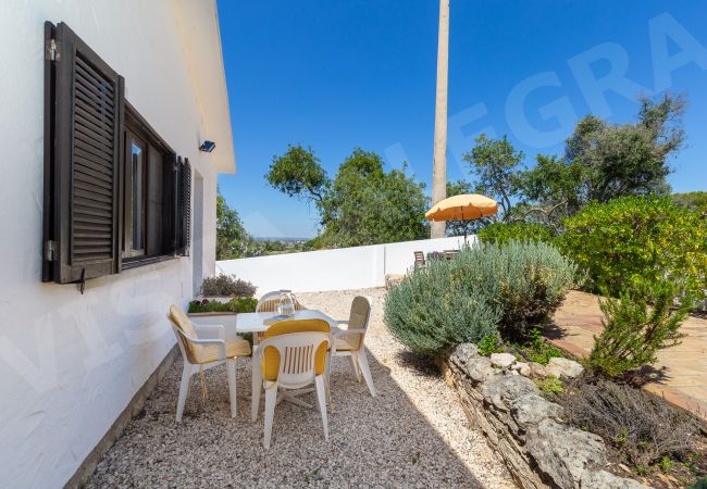 Villa em Carvoeiro - Vivenda Vista Alegre Villa em Carvoeiro - Vivenda Vista Alegre