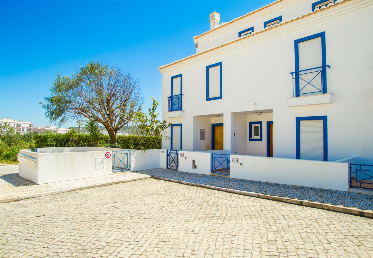 Townhouse in Luz - Fontainhas 65B