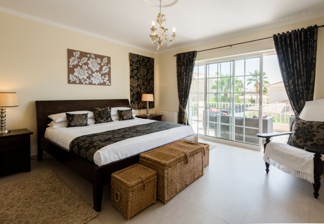 Villa in Quinta do Lago - Casa Lago - Varandas do Lago Villa in Quinta do Lago - Casa Lago - Varandas do Lago