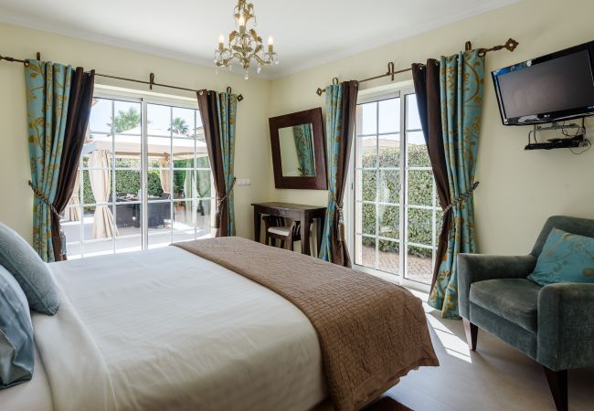 Villa in Quinta do Lago - Casa Lago - Varandas do Lago Villa in Quinta do Lago - Casa Lago - Varandas do Lago