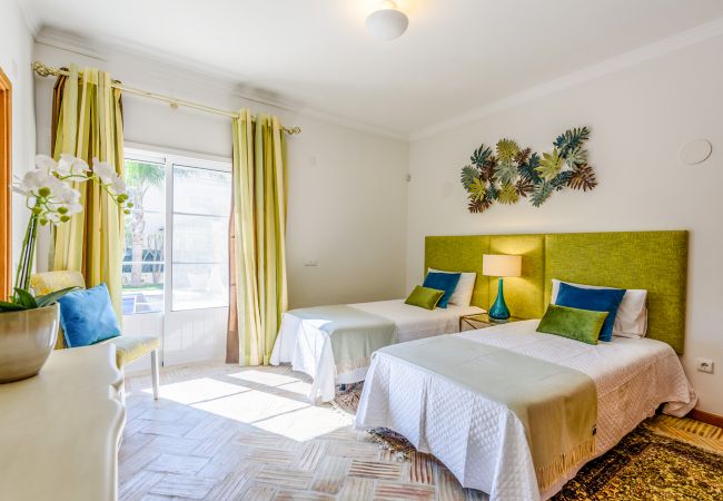 Villa in Quinta do Lago - Endless Summer Luxury Villa Villa in Quinta do Lago - Endless Summer Luxury Villa