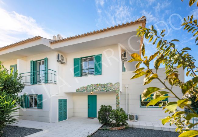 Front view of Villa Ferragudo holiday rental. Villa Ferragudo front entrance with garden.