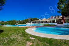 Apartment in Porches - 813 Alporchinhos